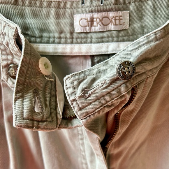 Vintage High-waist Shorts - Picture 4 of 9